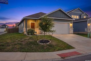10738 GILMORE GDN, Converse, TX 78109