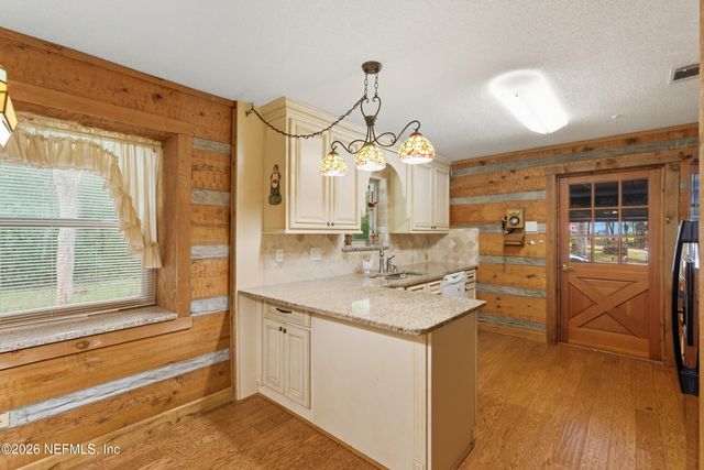 2221 TREASURE POINT Road, Green Cove Springs, FL 32043