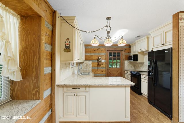 2221 TREASURE POINT Road, Green Cove Springs, FL 32043