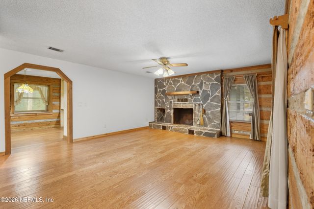 2221 TREASURE POINT Road, Green Cove Springs, FL 32043