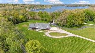 12150 SHAFFER Road, Springfield Charter Township, MI 48350