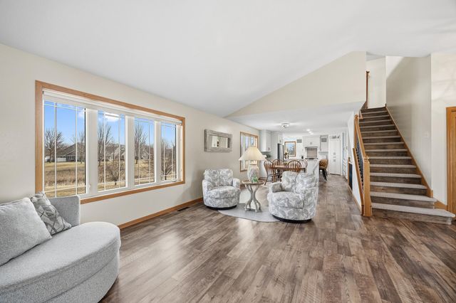 120 Callaway Court, Mankato, MN 56001