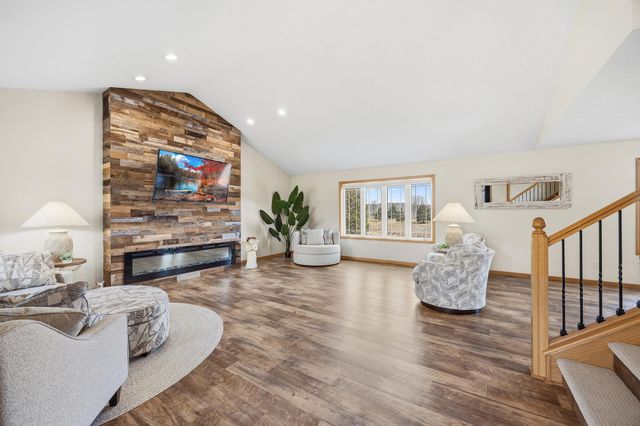 120 Callaway Court, Mankato, MN 56001