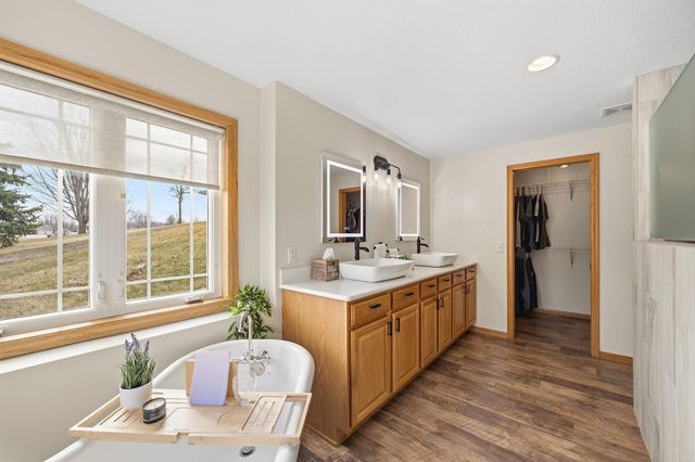 120 Callaway Court, Mankato, MN 56001