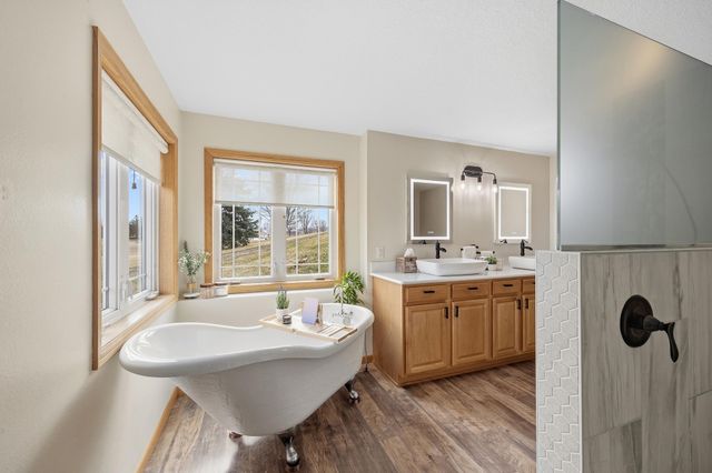 120 Callaway Court, Mankato, MN 56001