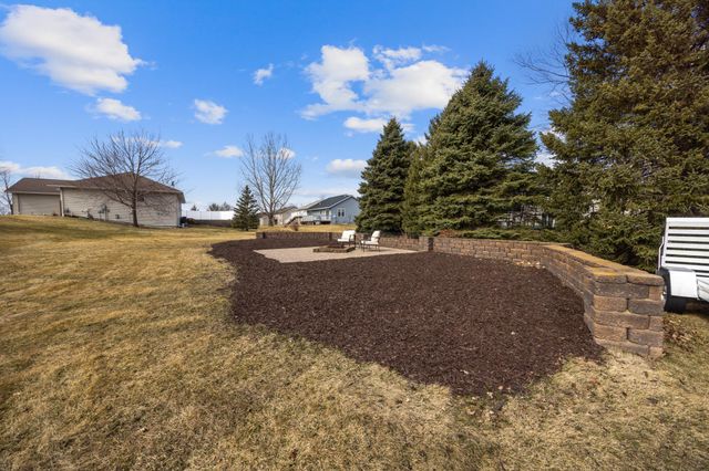 120 Callaway Court, Mankato, MN 56001