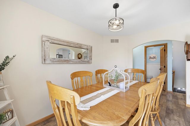 120 Callaway Court, Mankato, MN 56001