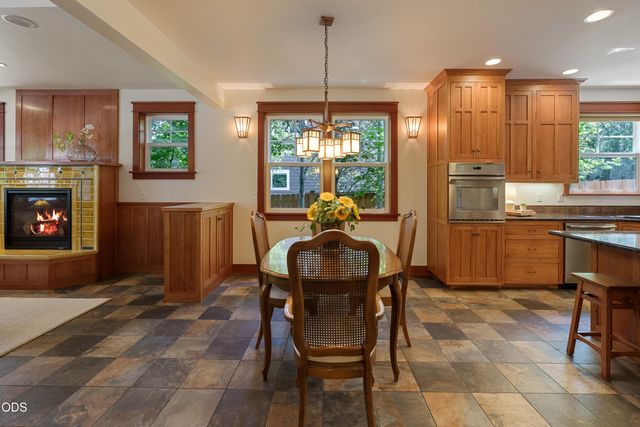 20385 Penhollow Lane, Bend, OR 97702