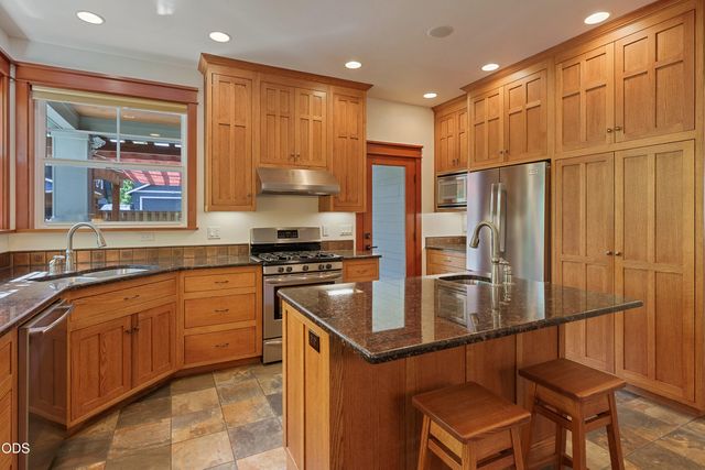 20385 Penhollow Lane, Bend, OR 97702