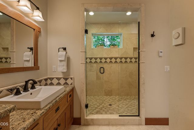 20385 Penhollow Lane, Bend, OR 97702