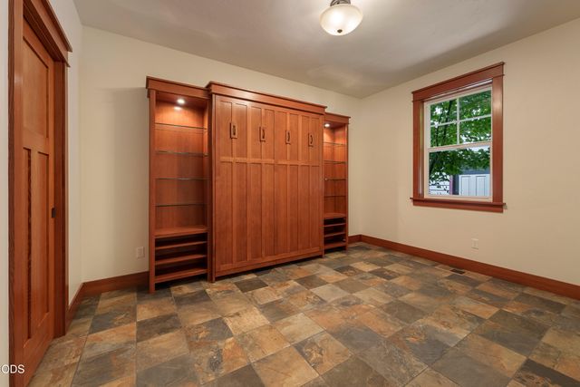 20385 Penhollow Lane, Bend, OR 97702