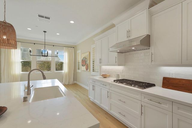 3040 Carrousel St, Lodi, CA 95242