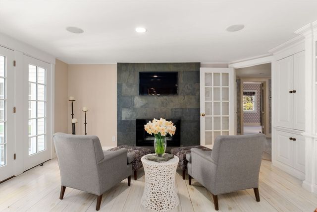 4 Claybrook Rd, Dover, MA 02030