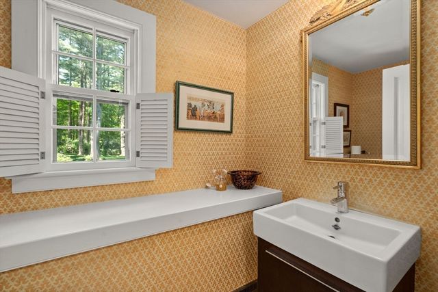 4 Claybrook Rd, Dover, MA 02030