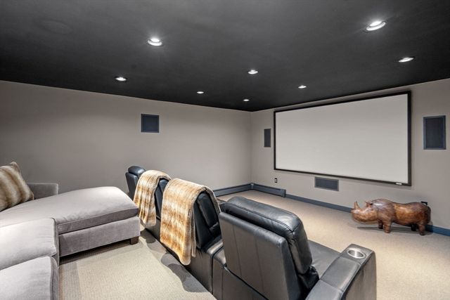 4 Claybrook Rd, Dover, MA 02030