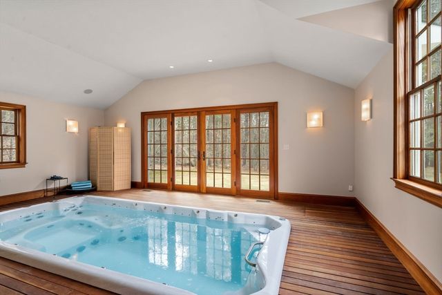 4 Claybrook Rd, Dover, MA 02030