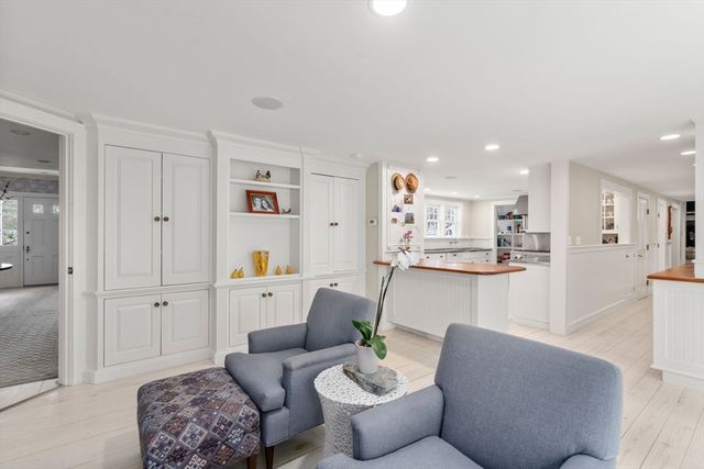 4 Claybrook Rd, Dover, MA 02030