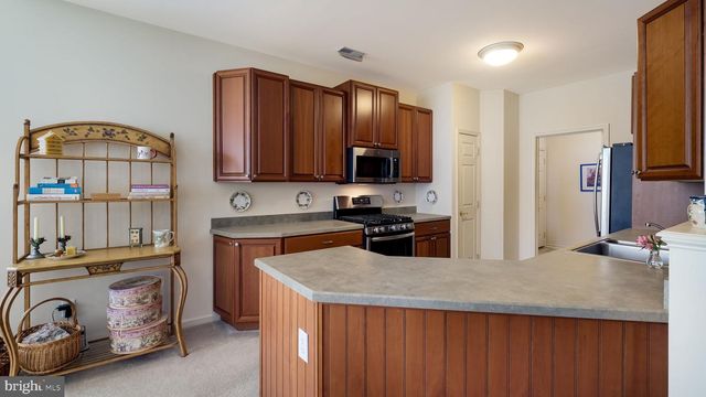 26 SHADY BROOK DR, Langhorne, PA 19047