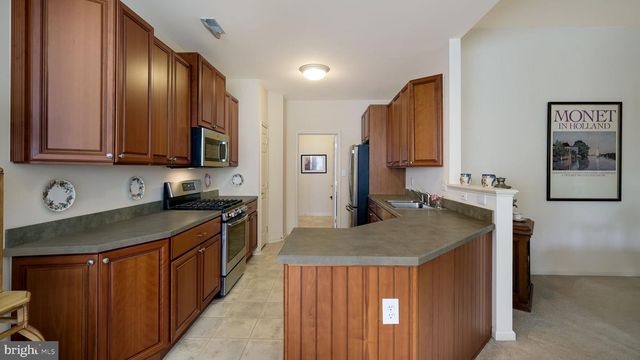 26 SHADY BROOK DR, Langhorne, PA 19047