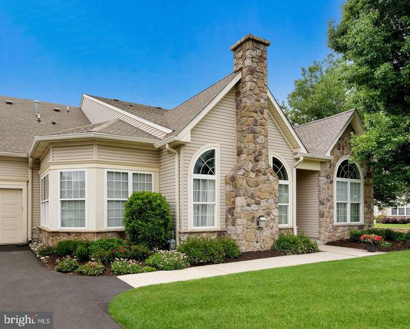26 SHADY BROOK DR, Langhorne, PA 19047