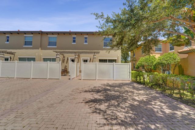 1326 SW 147TH Terrace, Pembroke Pines, FL 33027