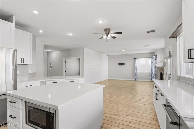 7816 Red Leaf Drive, Las Vegas, NV 89131