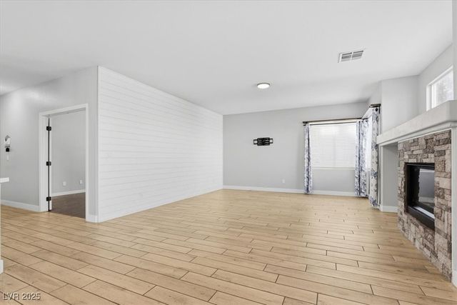 7816 Red Leaf Drive, Las Vegas, NV 89131