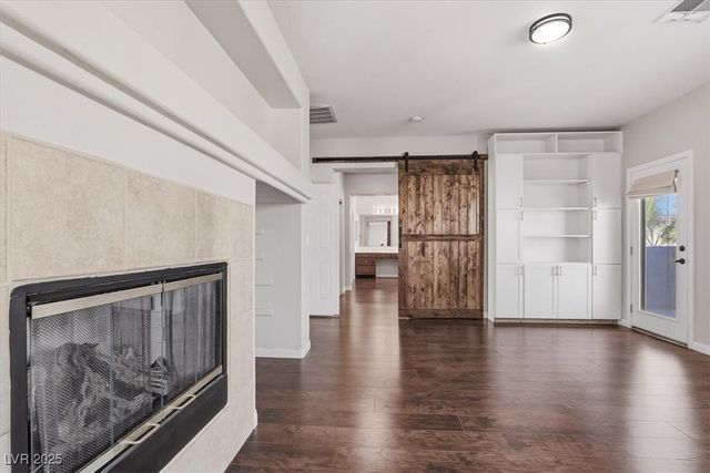 7816 Red Leaf Drive, Las Vegas, NV 89131