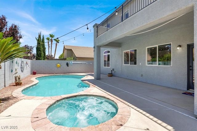 7816 Red Leaf Drive, Las Vegas, NV 89131