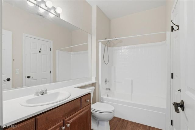 7816 Red Leaf Drive, Las Vegas, NV 89131