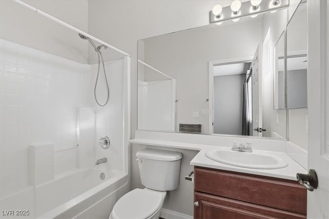 7816 Red Leaf Drive, Las Vegas, NV 89131