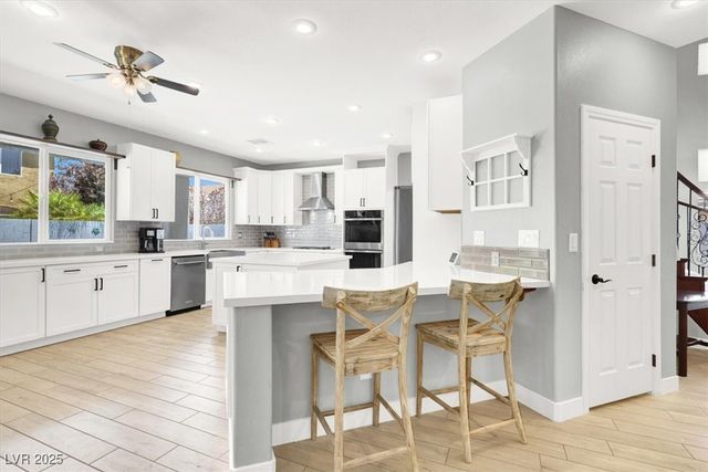 7816 Red Leaf Drive, Las Vegas, NV 89131