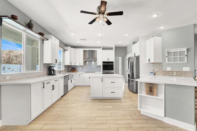 7816 Red Leaf Drive, Las Vegas, NV 89131