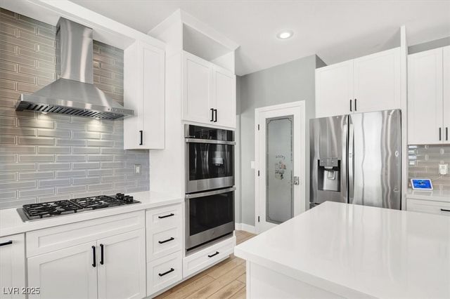 7816 Red Leaf Drive, Las Vegas, NV 89131