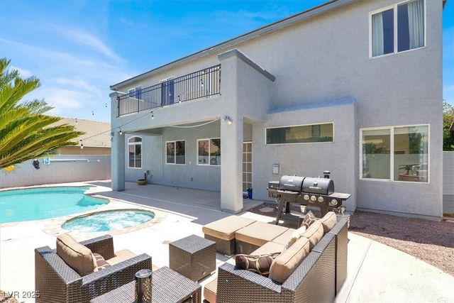 7816 Red Leaf Drive, Las Vegas, NV 89131