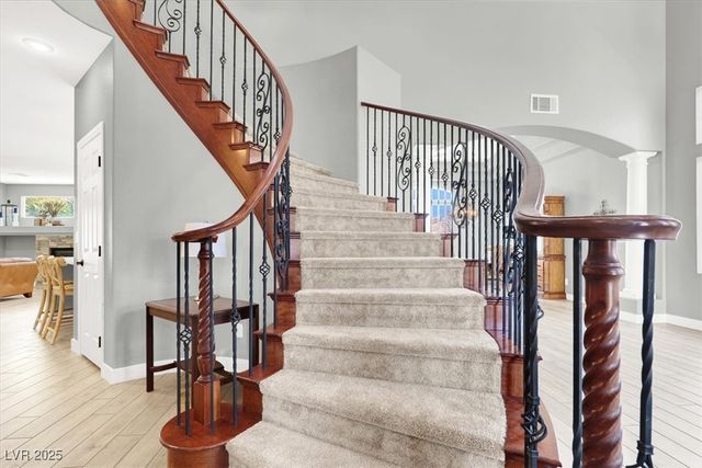 7816 Red Leaf Drive, Las Vegas, NV 89131