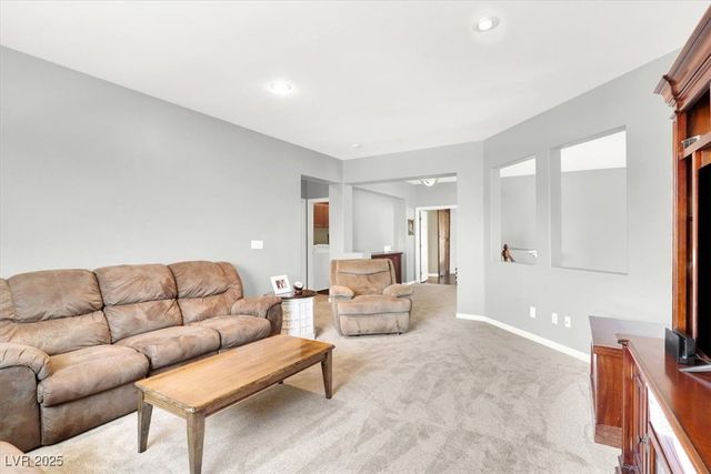 7816 Red Leaf Drive, Las Vegas, NV 89131