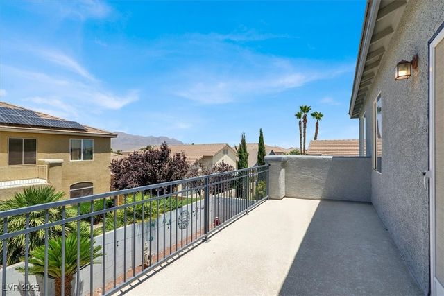 7816 Red Leaf Drive, Las Vegas, NV 89131