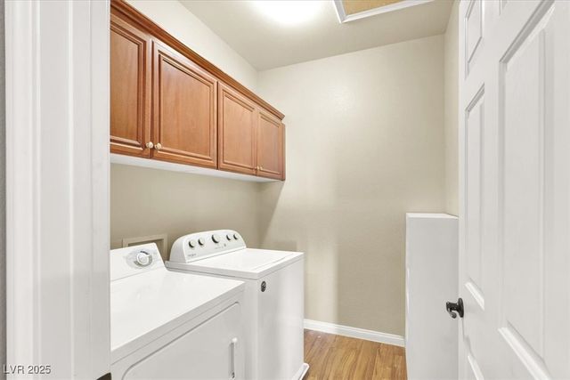 7816 Red Leaf Drive, Las Vegas, NV 89131