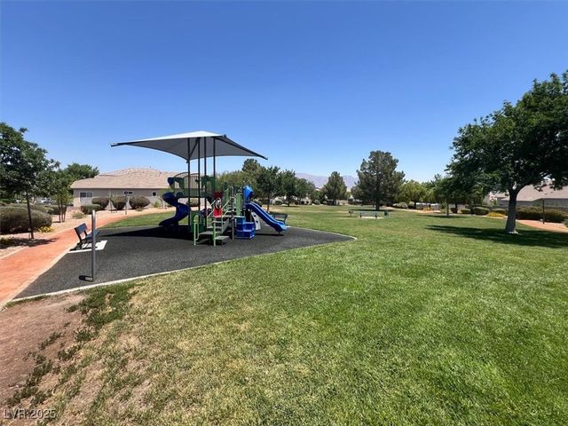 7816 Red Leaf Drive, Las Vegas, NV 89131