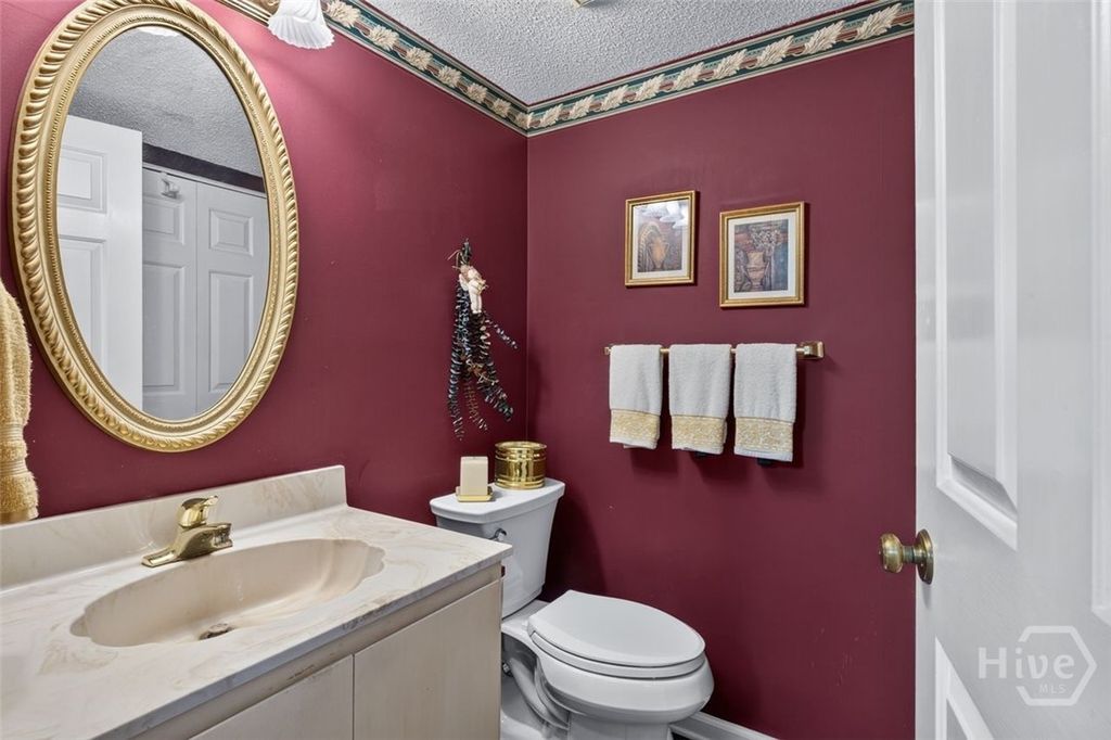 Image 11 of property listing at 77 Brown Pelican Drive, Savannah, GA 31419