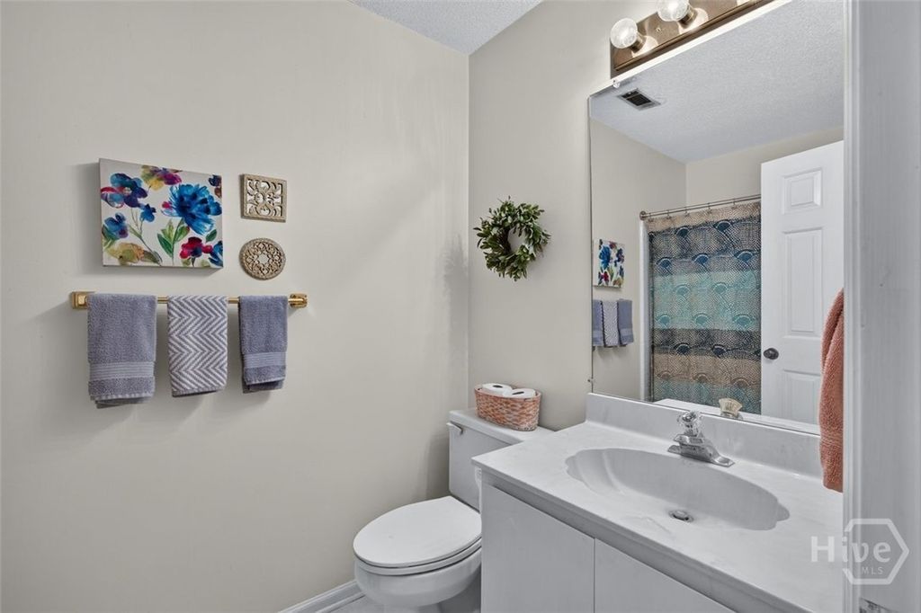 Image 22 of property listing at 77 Brown Pelican Drive, Savannah, GA 31419