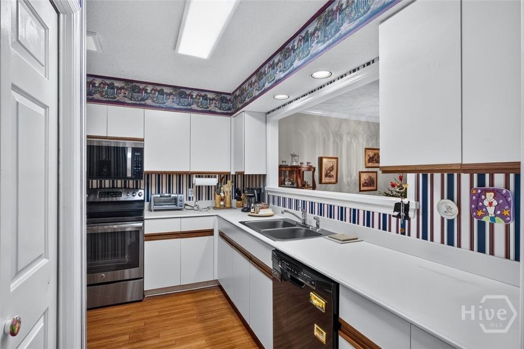 Image 9 of property listing at 77 Brown Pelican Drive, Savannah, GA 31419