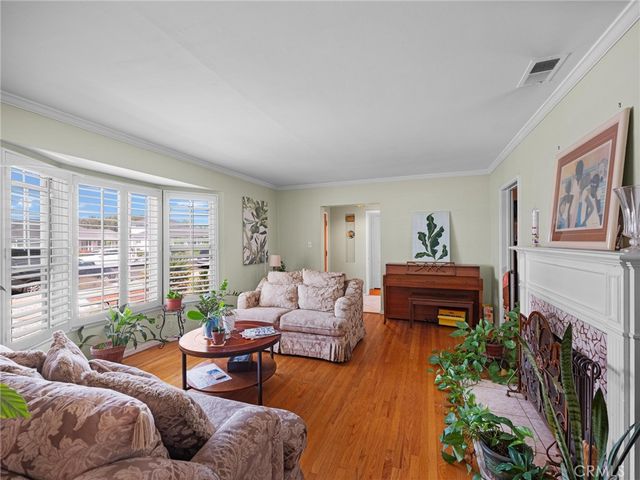 9526 S 4th Ave, Inglewood, CA 90305