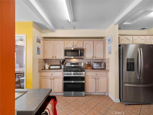 9526 S 4th Ave, Inglewood, CA 90305