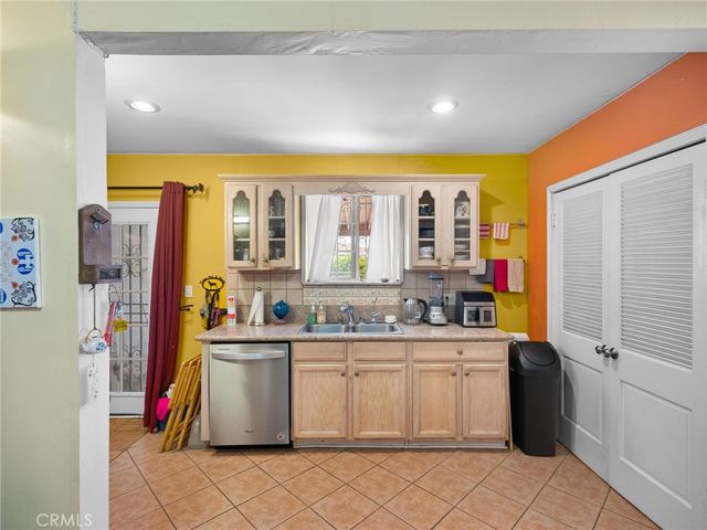 9526 S 4th Ave, Inglewood, CA 90305