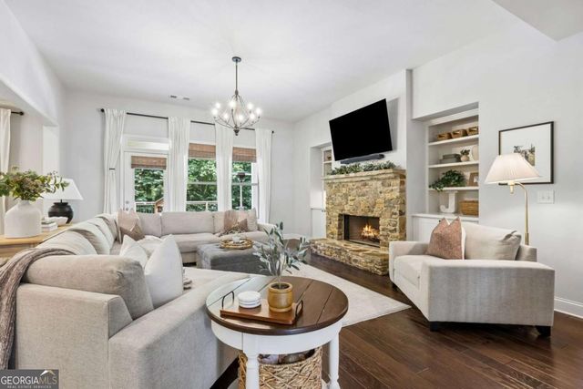 5883 Heritage Ridge, Flowery Branch, GA 30542