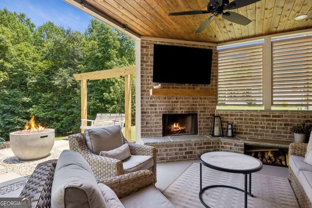 5883 Heritage Ridge, Flowery Branch, GA 30542