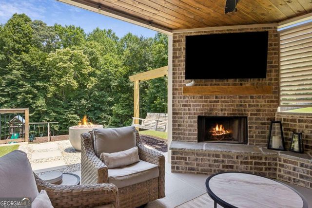 5883 Heritage Ridge, Flowery Branch, GA 30542