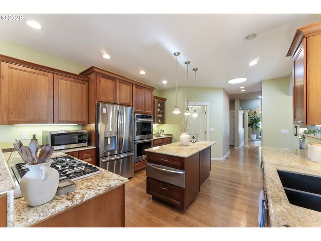 2708 QUINCE St, Albany, OR 97321